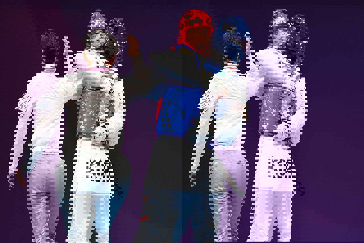1930631