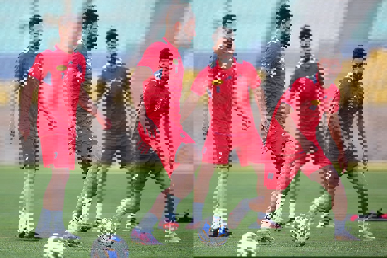 1930844