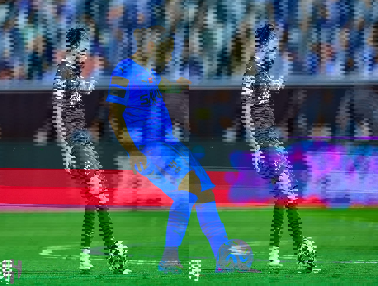 1930817