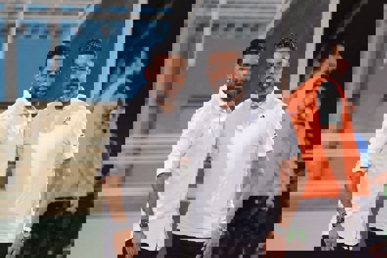 1930830