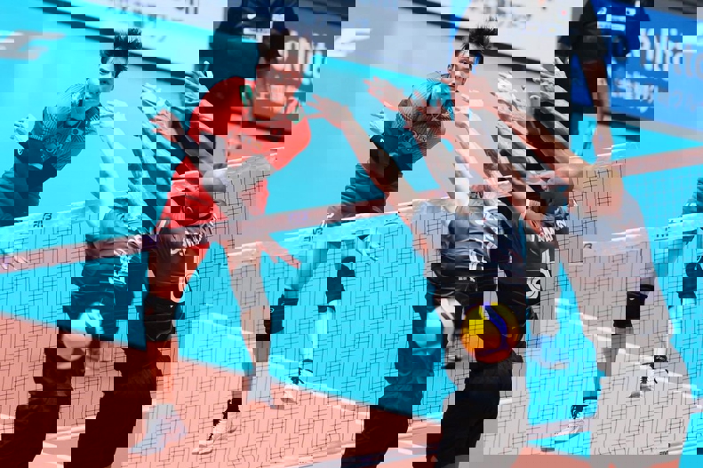 1930744
