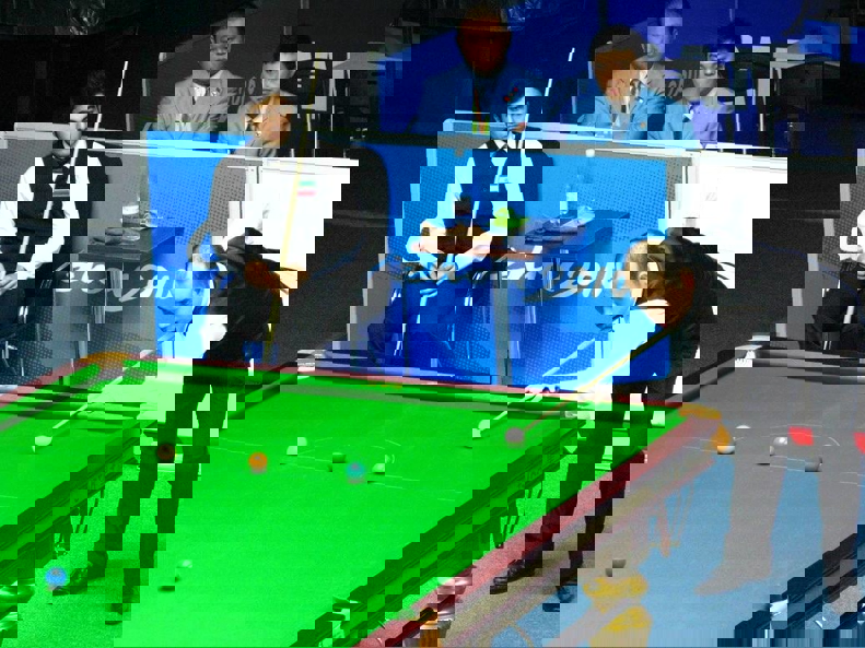 1930811