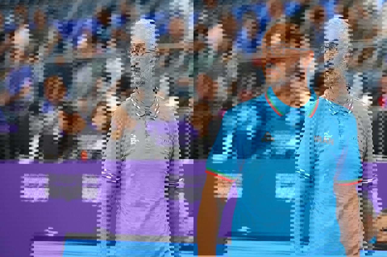 1930986