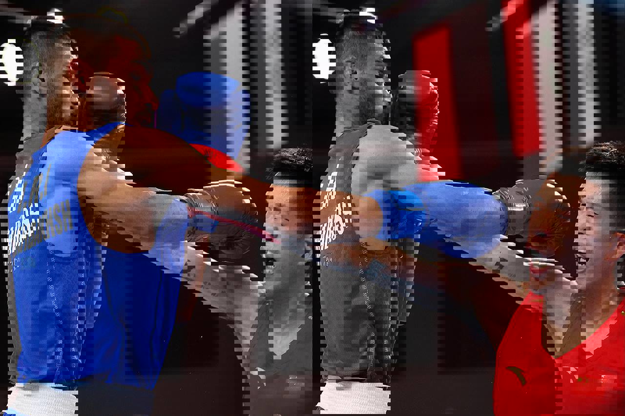 1931047