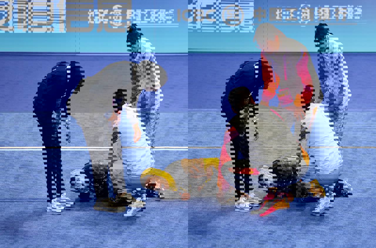 1930972