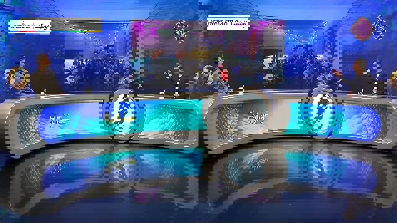 1930975