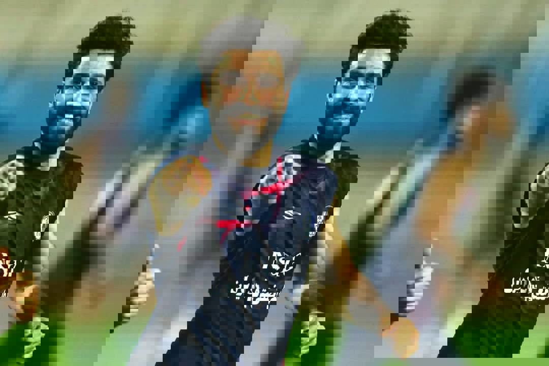 1930998