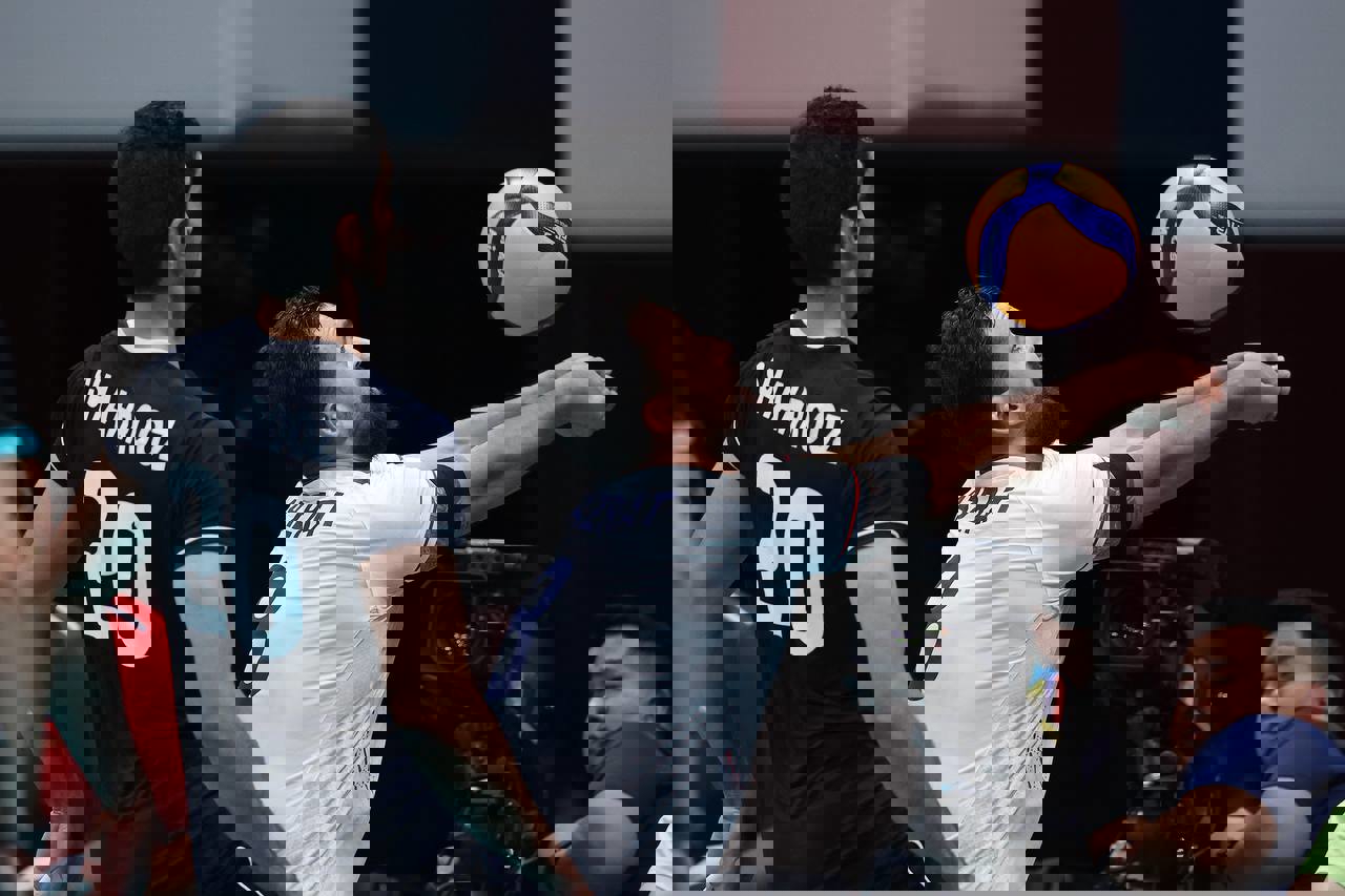 1931202