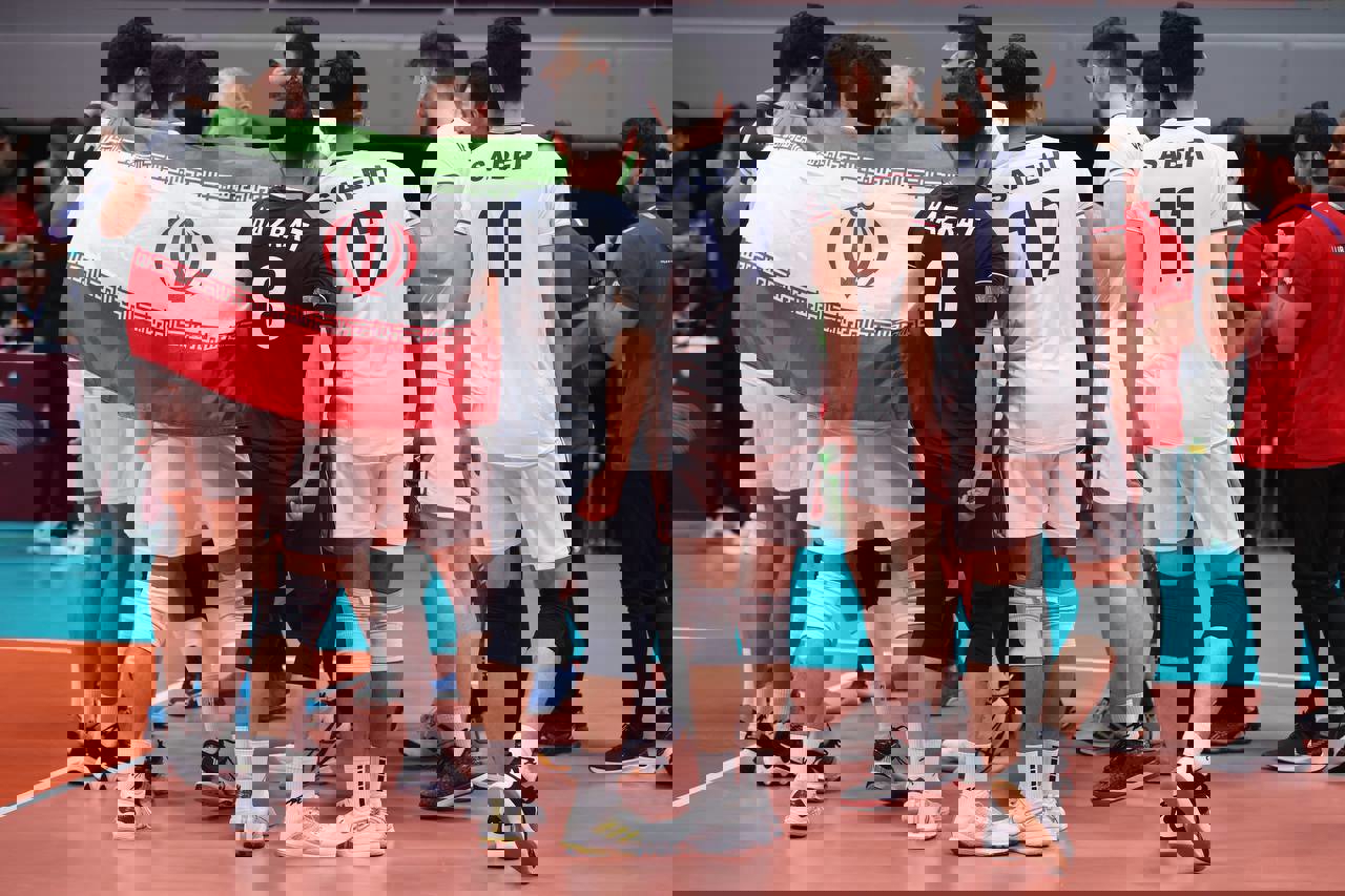 1931261