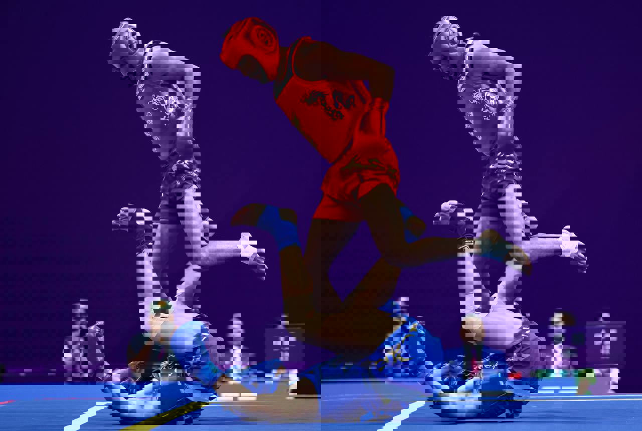 1931232