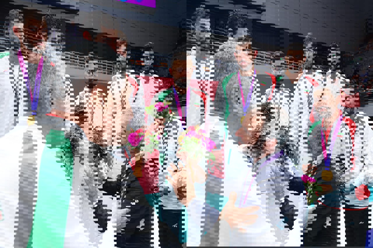 1931297