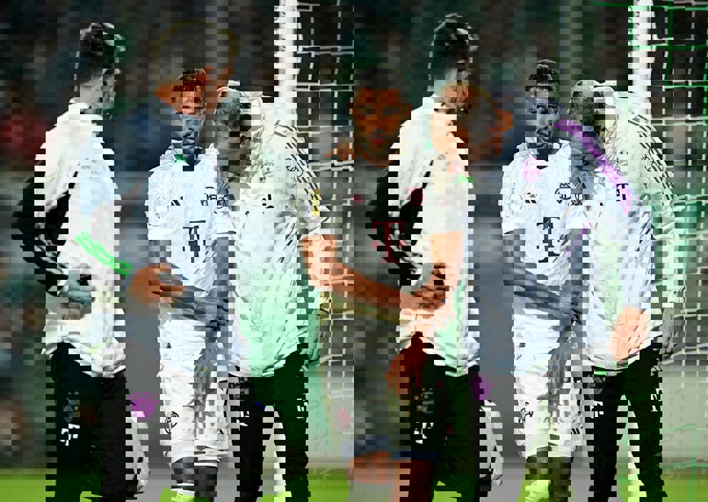 1931490