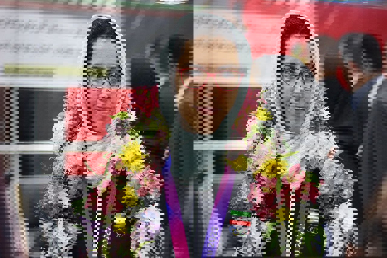 1931527
