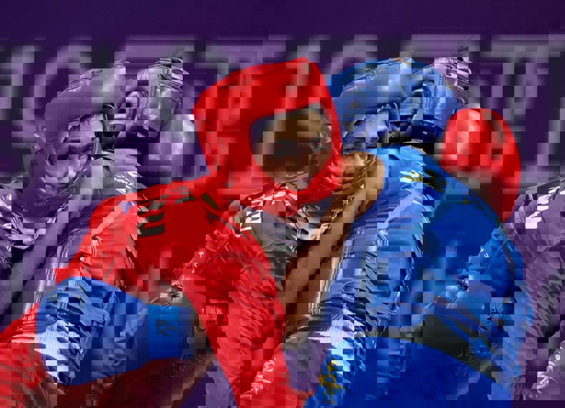 1931709