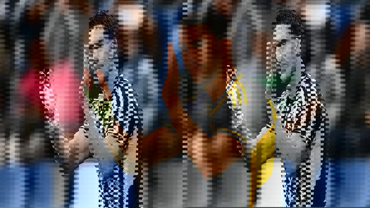 1931884