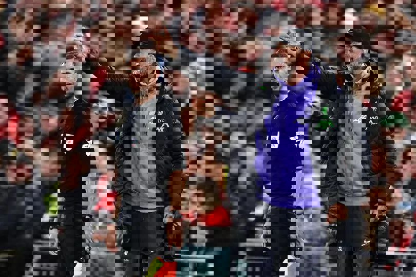 1932013