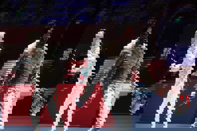 1932056