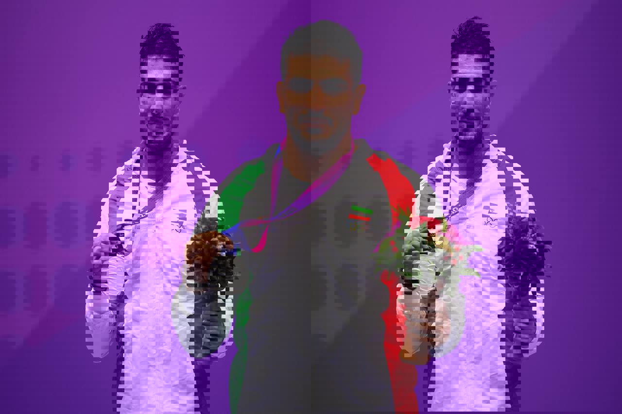 1932081