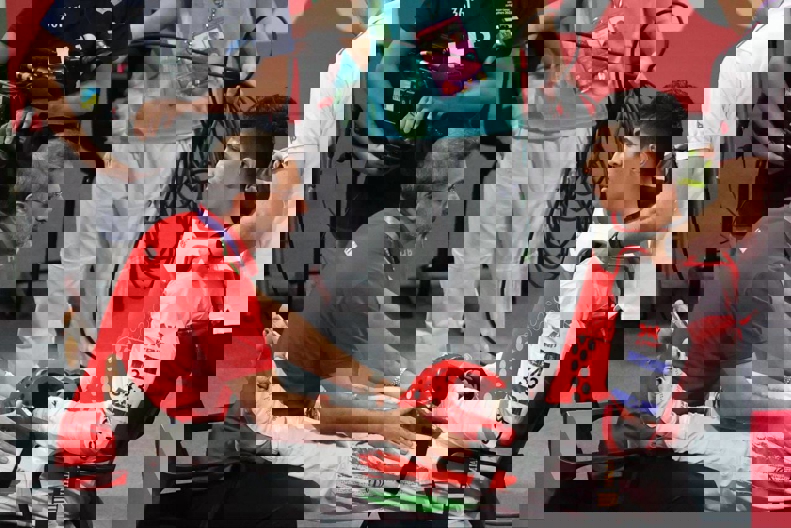 1932092