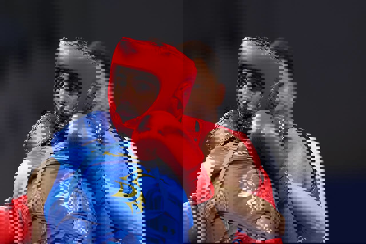 1932079