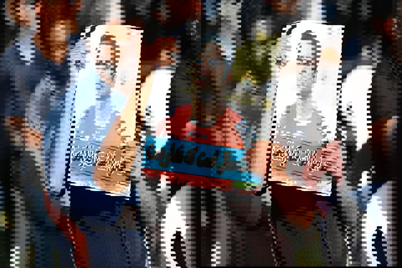 1932289