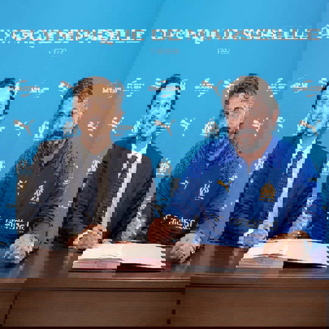 1932385