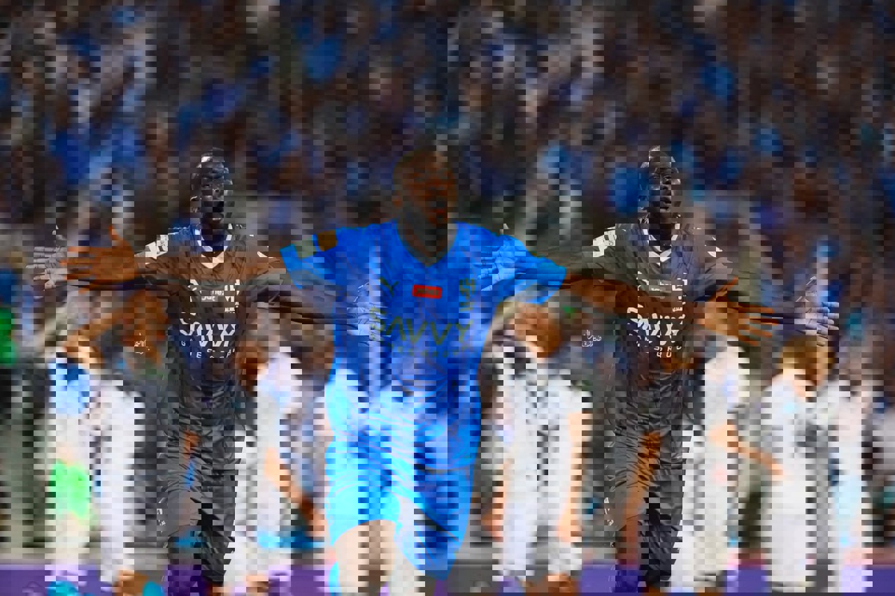 1932849