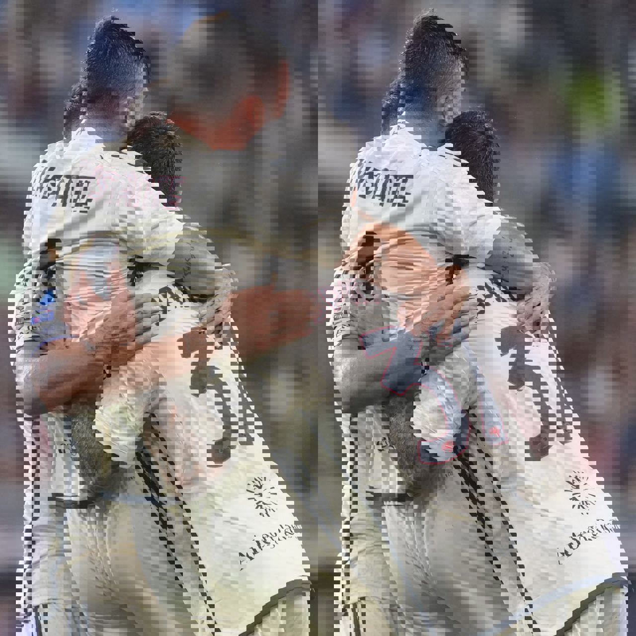 1932442