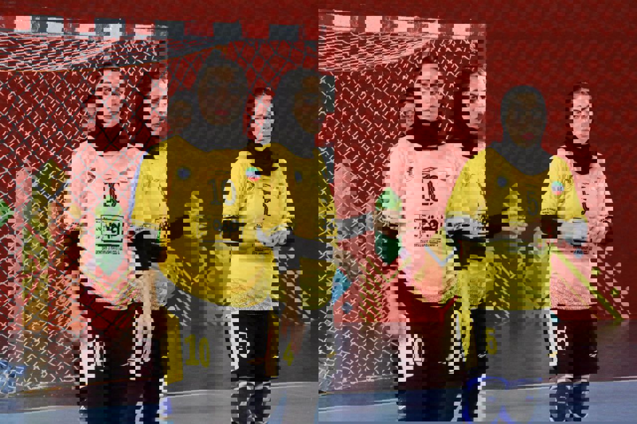1932764