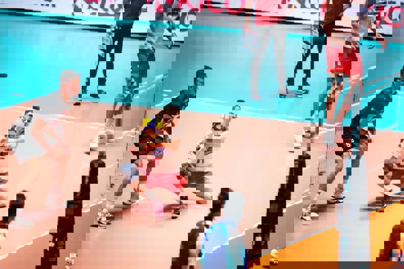 1932959