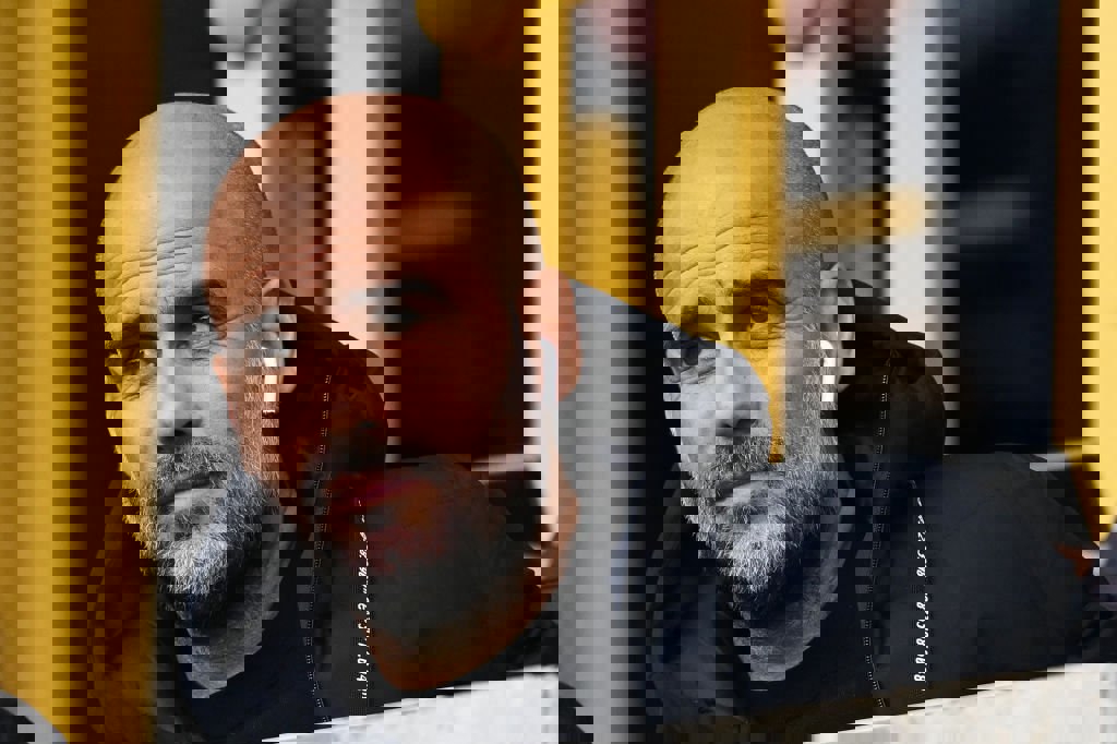 1933331