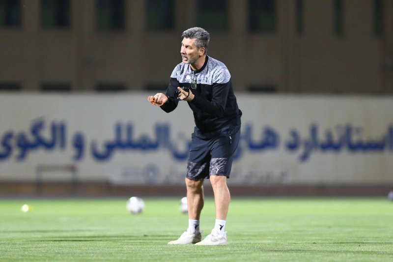 سرمربی گلگهر برای دربی استارت زد