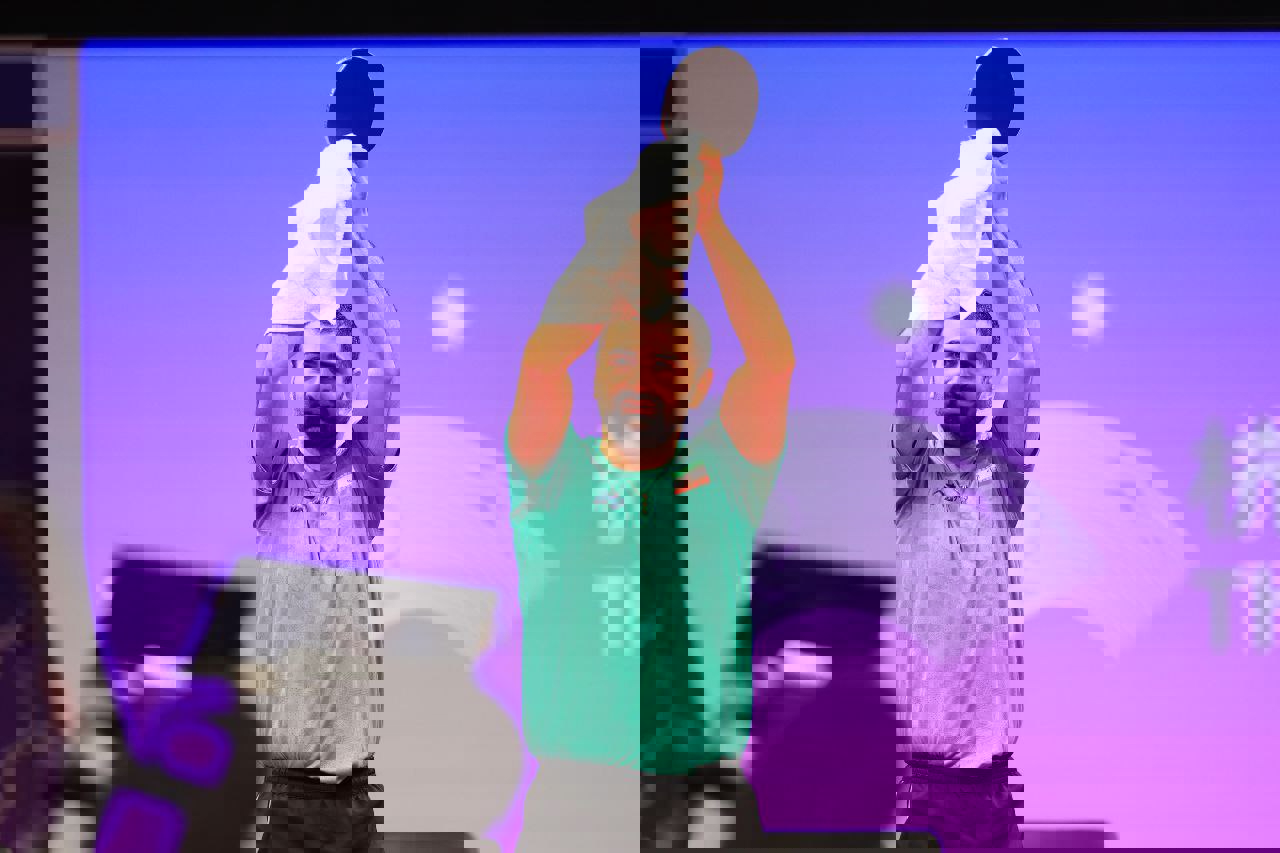 1933703