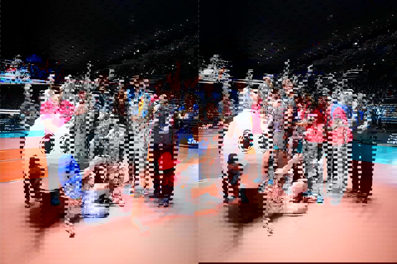 1933728