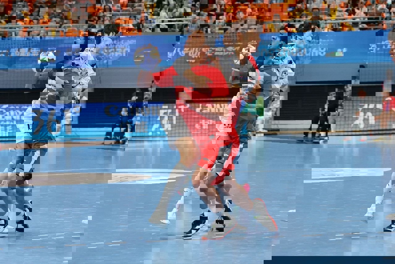 1933771