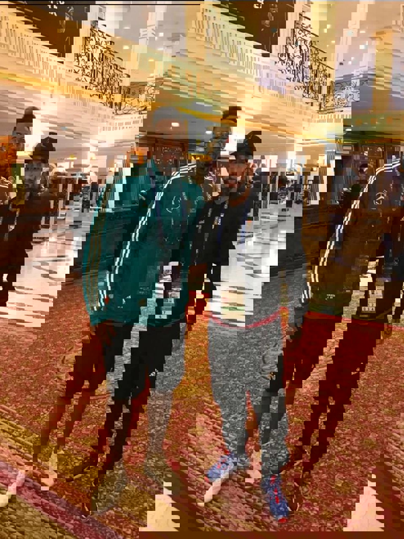 1933797