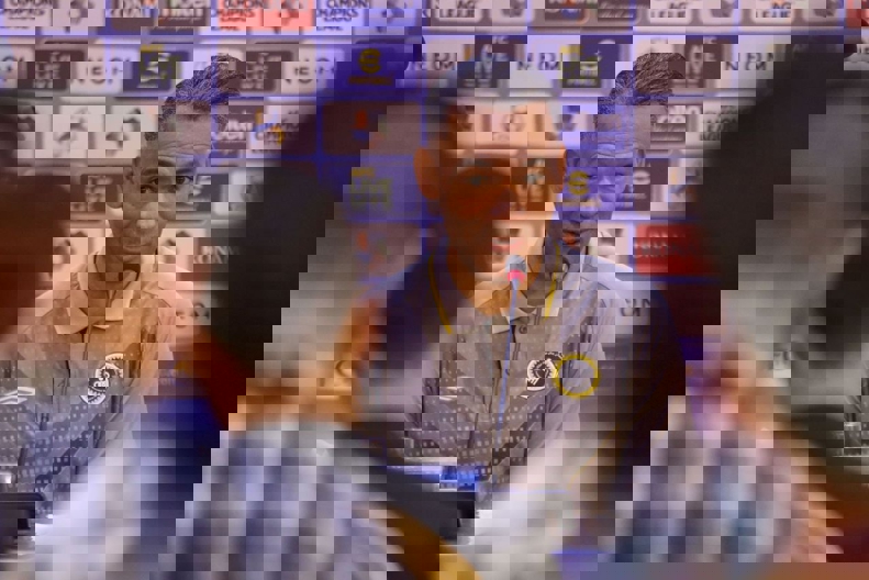 1933850