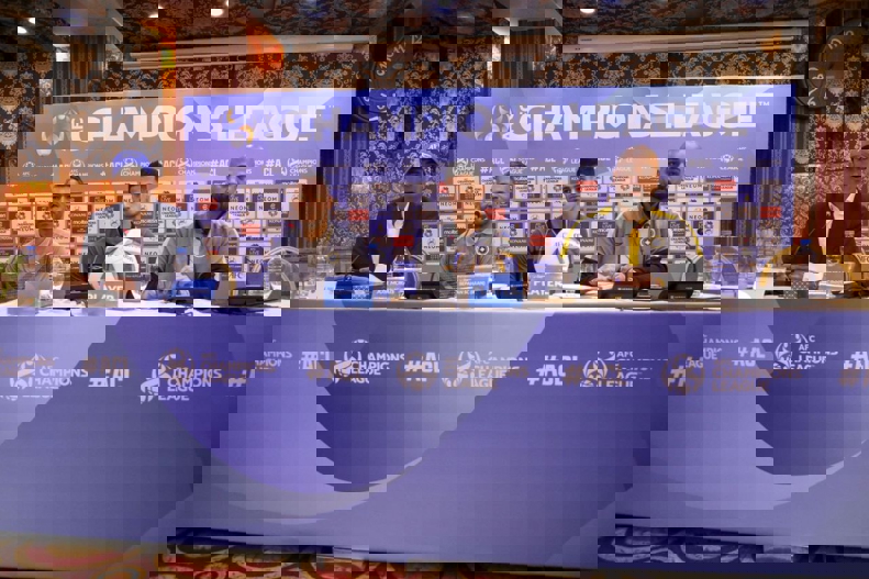 1933877