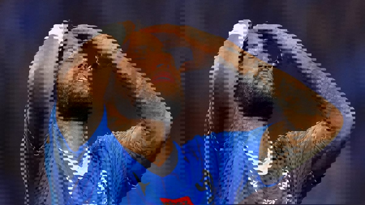 1933961