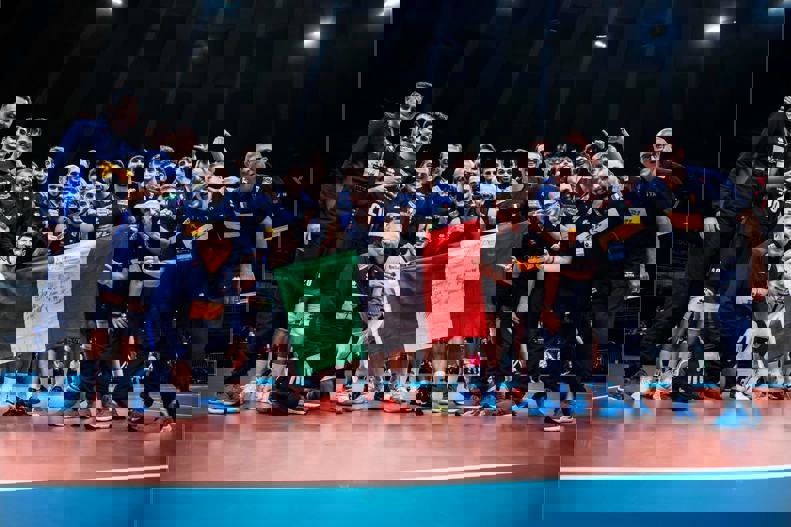 1934230