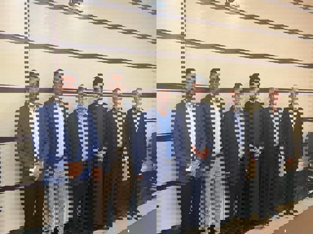 1934594