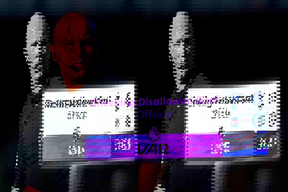 1935059