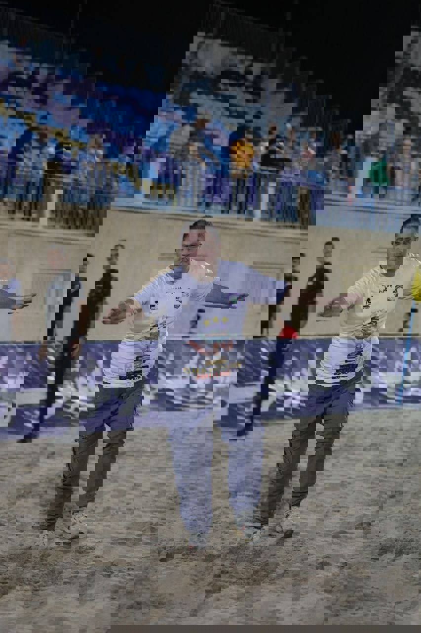 1934984