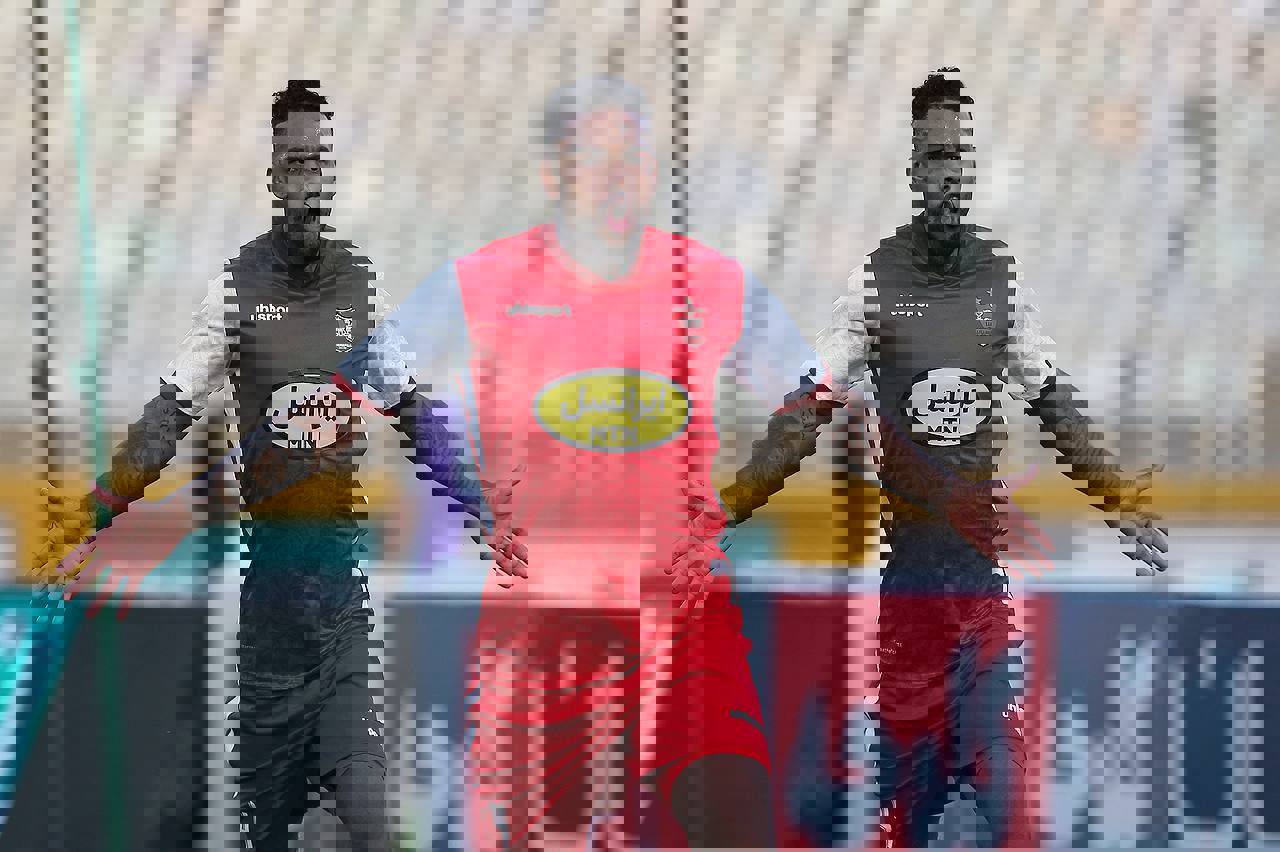 1935687