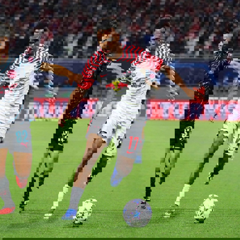 1935931