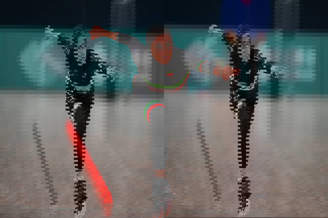 1936027