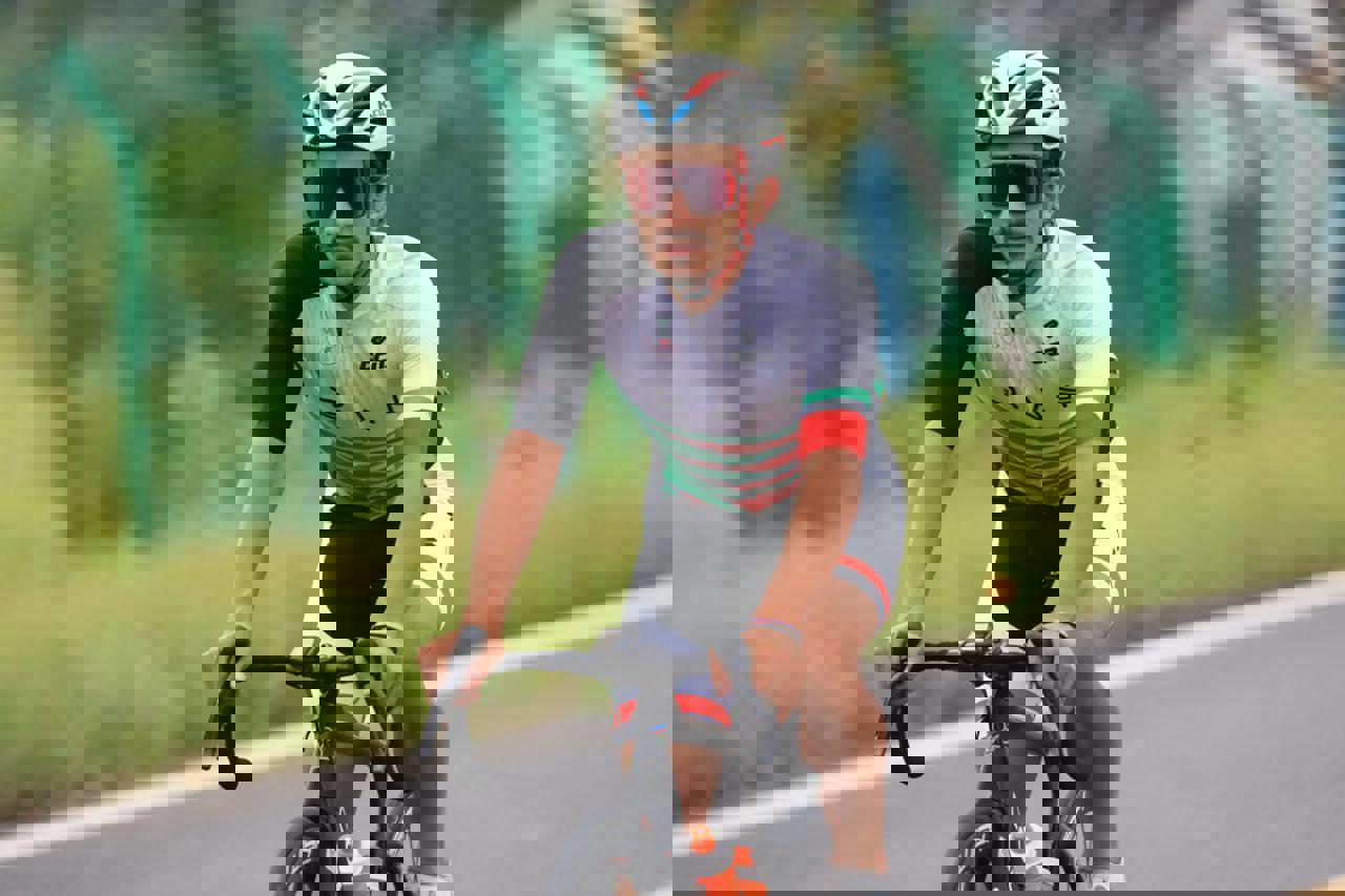 1936041
