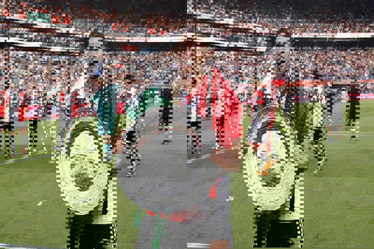 1936138