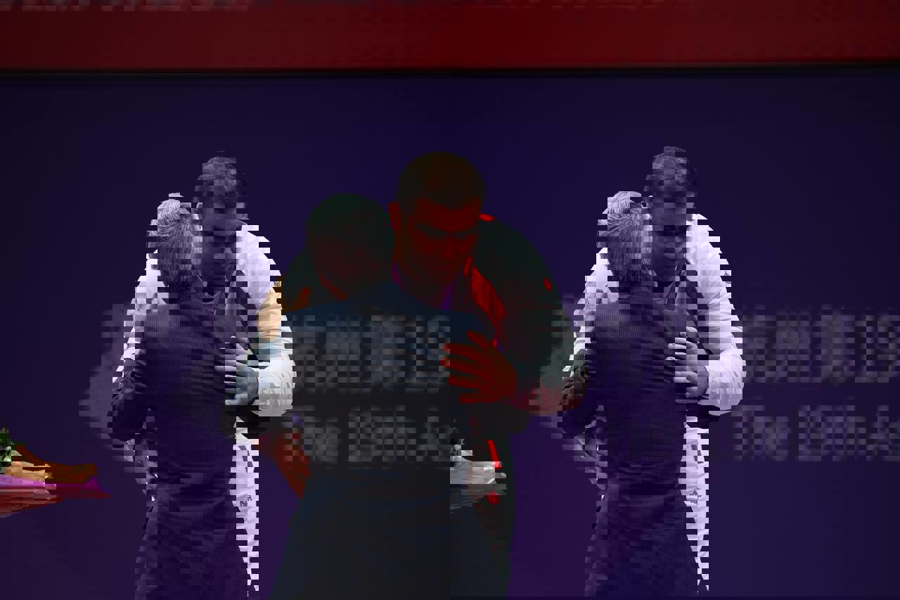 1936219