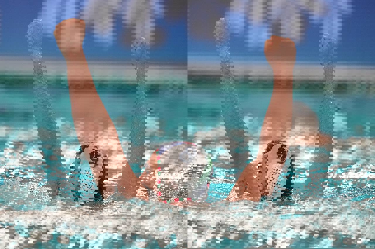 1936976